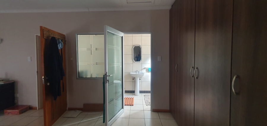 4 Bedroom Property for Sale in Keidebees Northern Cape